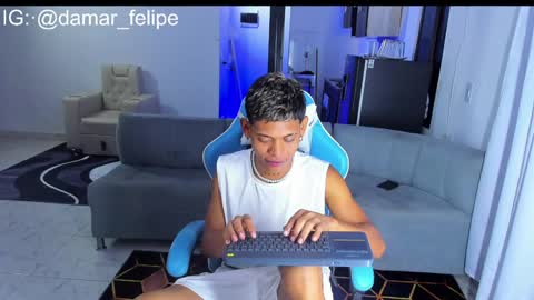 damar_felipe online show from 02/07/25, 04:59