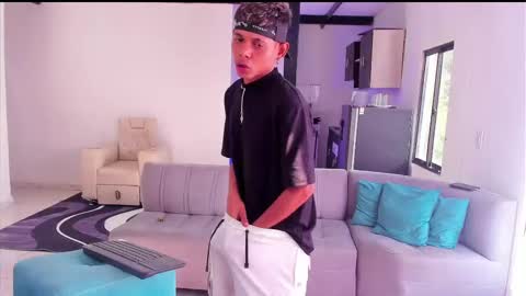 damar_felipe online show from 02/12/25, 01:37