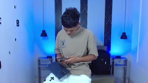 damar_felipe online show from 11/13/25, 07:29