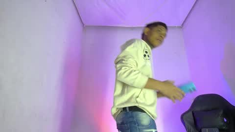 damar_felipe online show from 12/04/25, 07:44