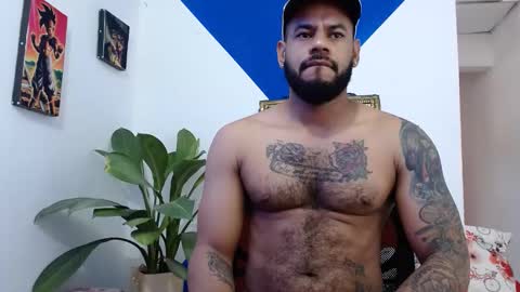 Snapshot of damian64436171 chatting on 01/15/25, 02:46 damian64436171 online show from 01/15/25, 02:46