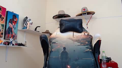 Snapshot of damian64436171 chatting on 09/25/25, 03:10 damian64436171 online show from 09/25/25, 03:10