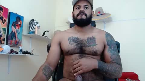 Snapshot of damian64436171 chatting on 10/05/25, 03:16 damian64436171 online show from 10/05/25, 03:16