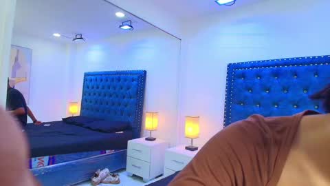 DAMIAN AND ROXANNE.  online show from 09/12/25, 12:27