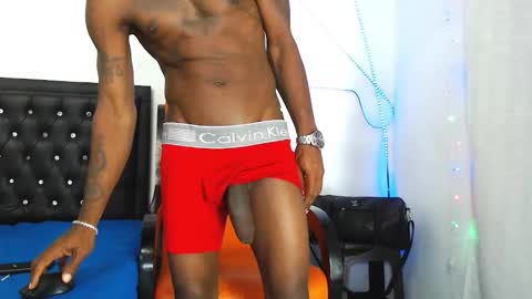 Snapshot of damian_hart_24cm chatting on 11/11/25, 12:54 damian_hart_24cm online show from 11/11/25, 12:54