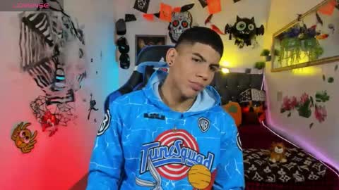 Damian online show from 10/20/25, 02:56