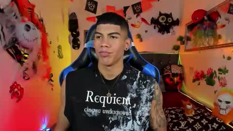 Damian online show from 10/31/25, 04:02