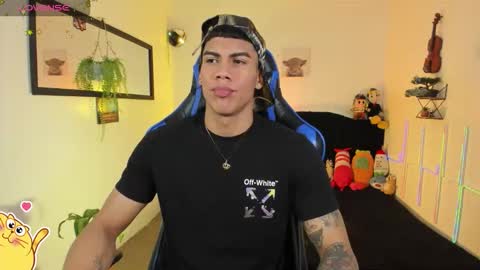 Damian online show from 03/12/26, 01:01