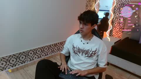 damian_tay online show from 04/10/26, 11:26