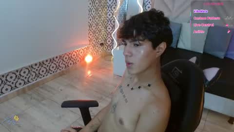 Snapshot of damian_tay chatting on 04/23/26, 12:29 damian_tay online show from 04/23/26, 12:29
