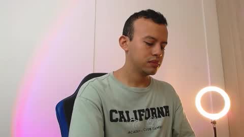 Snapshot of damian_wish chatting on 03/19/26, 10:08 Damian Wish online show from 03/19/26, 10:08