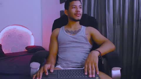 instagram damiannreed. online show from 03/15/26, 05:02