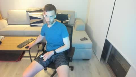 Snapshot of damiano007 chatting on 02/15/25, 06:12 CockandLoad online show from 02/15/25, 06:12