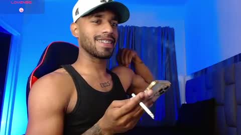 Snapshot of damiano_walker chatting on 07/17/26, 03:35 damiano_walker online show from 07/17/26, 03:35