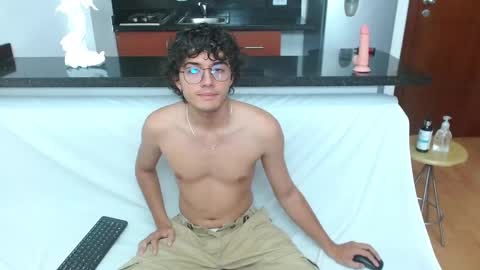 Damiano online show from 12/31/24, 12:36