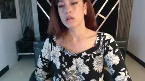 Damia online show from 05/07/26, 07:41