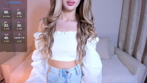 Snapshot of damisu chatting on 02/09/25, 01:03 A online show from 02/09/25, 01:03