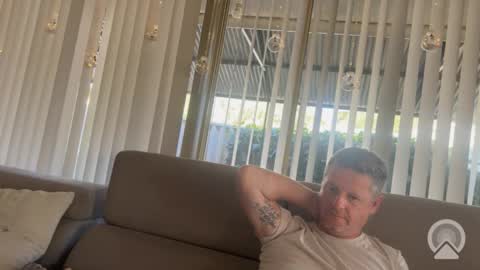 Snapshot of damjmar chatting on 12/16/25, 12:59 damjmar online show from 12/16/25, 12:59