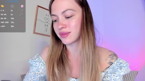 Snapshot of damn_cutie chatting on 05/24/26, 08:03 Tiana online show from 05/24/26, 08:03