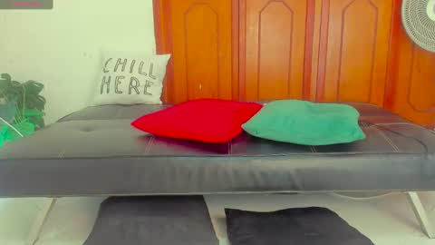 Kary-- independent model Schedule 0530am-1000am colombian time online show from 12/24/24, 03:26