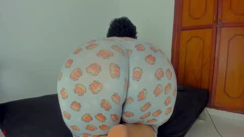 Kary-- independent model Schedule 0530am-1000am colombian time online show from 10/16/25, 10:00