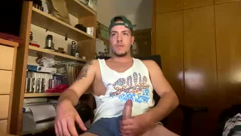 Snapshot of damncore chatting on 09/22/25, 12:23 damncore online show from 09/22/25, 12:23