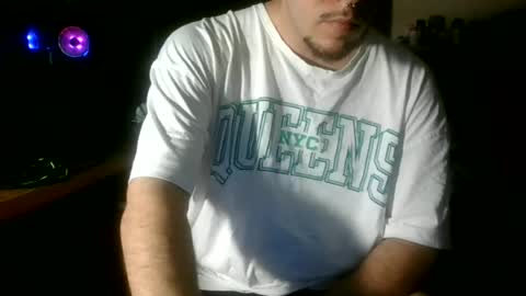 Snapshot of damncore chatting on 06/21/26, 10:23 damncore online show from 06/21/26, 10:23