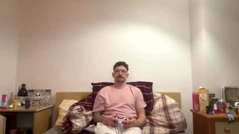 damo111694 online show from 02/21/26, 10:44