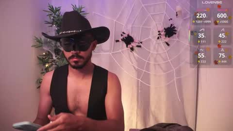 Snapshot of damon_frost chatting on 10/28/25, 01:58 damon_frost online show from 10/28/25, 01:58