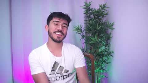 Snapshot of damon_frost chatting on 11/10/25, 10:09 damon_frost online show from 11/10/25, 10:09