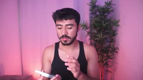 Snapshot of damon_frost chatting on 11/18/25, 09:30 damon_frost online show from 11/18/25, 09:30