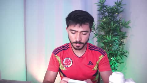 Snapshot of damon_frost chatting on 11/19/25, 08:53 damon_frost online show from 11/19/25, 08:53