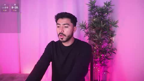 Snapshot of damon_frost chatting on 11/26/25, 08:32 damon_frost online show from 11/26/25, 08:32