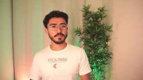 Snapshot of damon_frost chatting on 12/04/25, 09:56 damon_frost online show from 12/04/25, 09:56