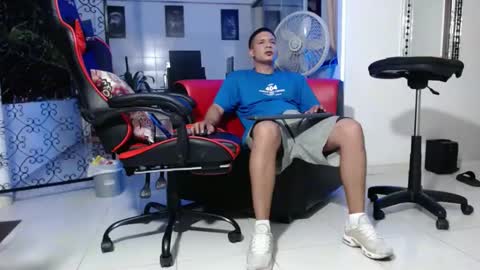 damyan_2003 online show from 01/03/25, 12:33