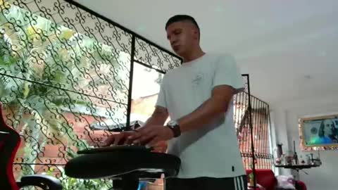 damyan_2003 online show from 02/21/25, 05:20