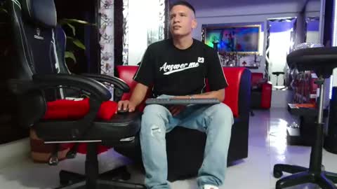 damyan_2003 online show from 10/04/25, 03:59