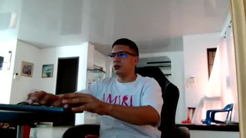Snapshot of damyan_2003 chatting on 05/28/26, 02:03 damyan_2003 online show from 05/28/26, 02:03