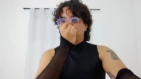 Snapshot of dan_blous chatting on 02/03/26, 02:53 Diane Blosson online show from 02/03/26, 02:53