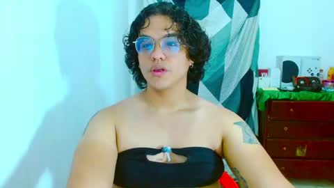 Snapshot of dan_blous chatting on 07/20/26, 10:01 Diane Blosson online show from 07/20/26, 10:01