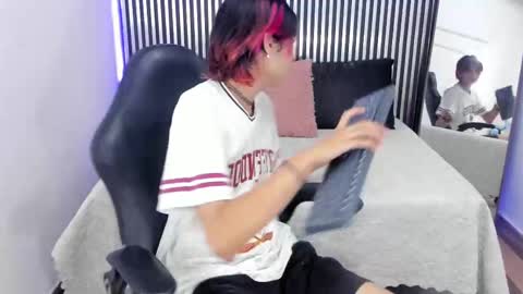 D A N online show from 09/12/25, 02:06