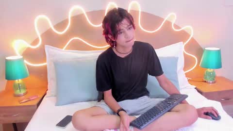 D A N online show from 10/04/25, 02:04