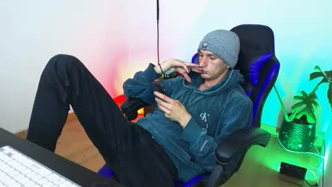 Dan and Noah online show from 11/30/25, 03:49