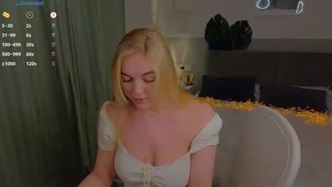 Snapshot of dana_love0 chatting on 04/19/26, 05:34 Dana online show from 04/19/26, 05:34