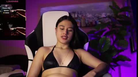 Snapshot of danaa_rouse chatting on 11/19/25, 09:37 danaa_rouse online show from 11/19/25, 09:37