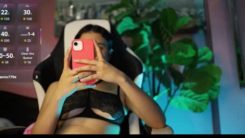 Snapshot of danaa_rouse chatting on 12/19/25, 07:59 danaa_rouse online show from 12/19/25, 07:59