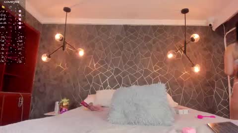    online show from 09/09/25, 08:19