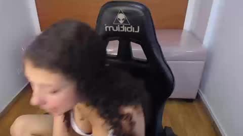 Danatella  online show from 09/25/25, 01:15