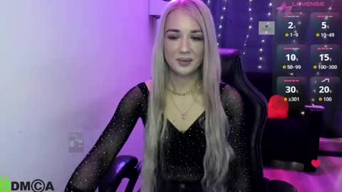Snapshot of dances_queen chatting on 04/27/26, 07:17 dances_queen online show from 04/27/26, 07:17
