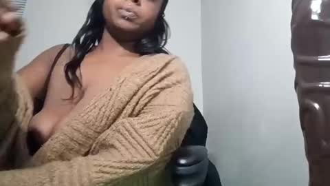 Snapshot of dancinglxoxo chatting on 02/17/26, 03:58 dancinglxoxo online show from 02/17/26, 03:58